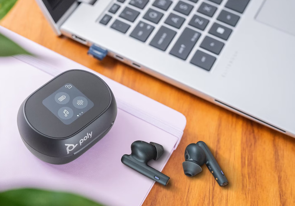 Poly Voyager Free 60+ UC USB-C (2-221956-099)